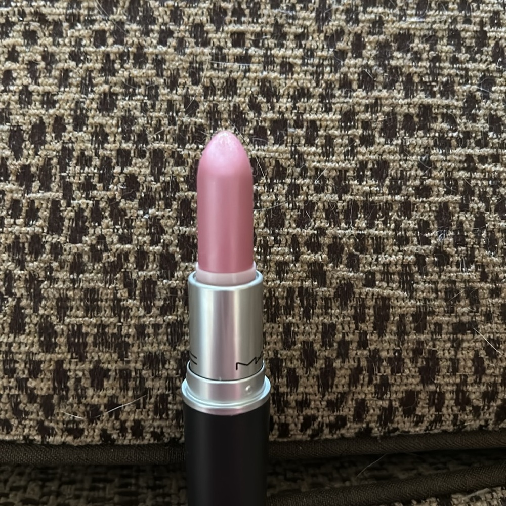 MAC  Lingerie Super Rare Cult Fav lipstick 💄